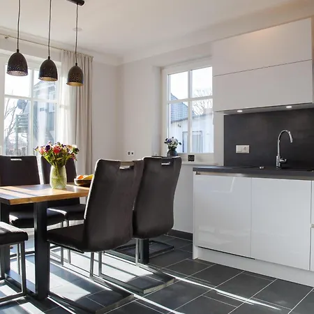 Haus Sommerliebe בית נופש פרראו